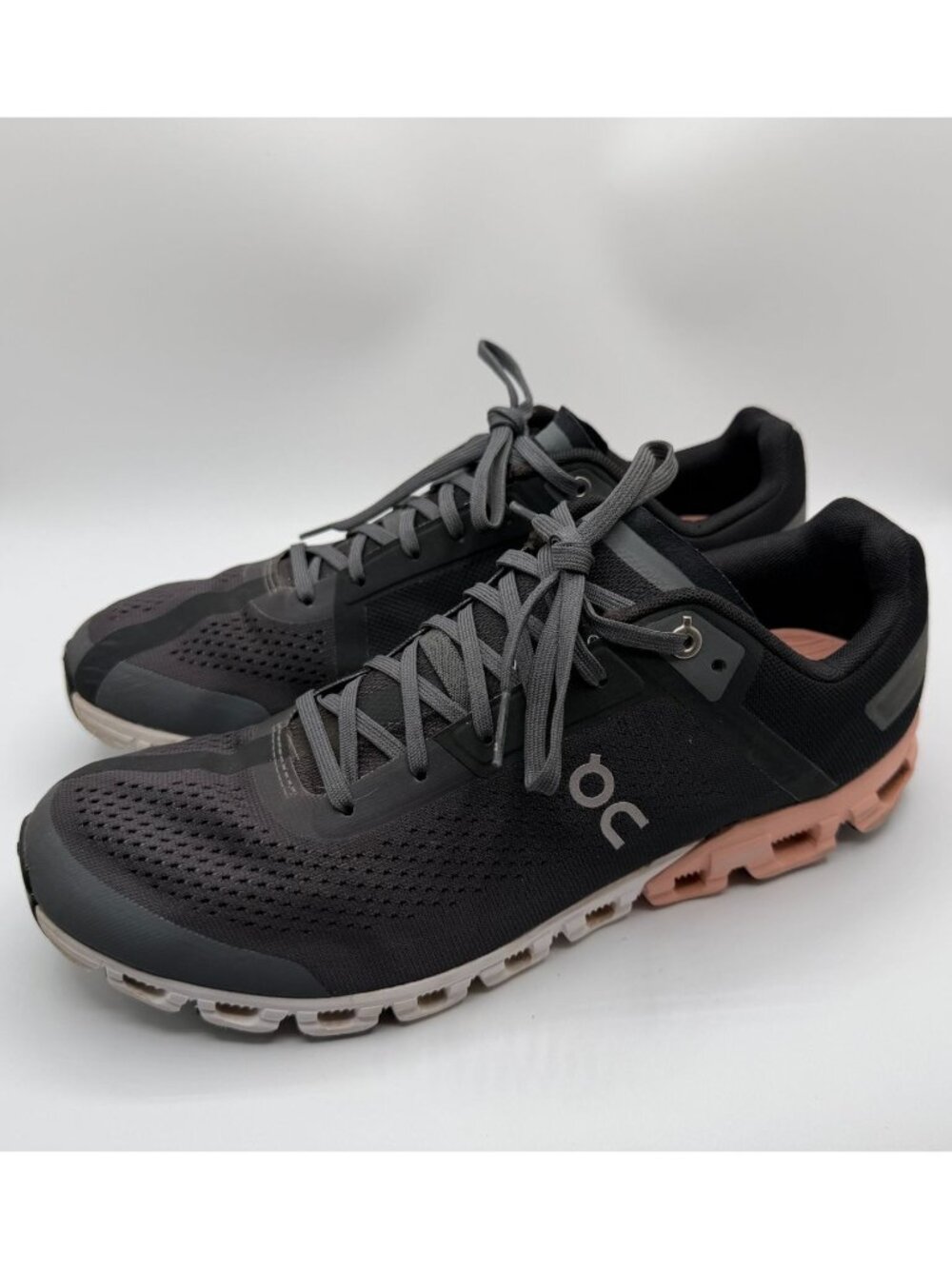 On Running Cloudflow Rock Rose Sneakers Women Size 10.5 Charcoal Grey Shoes
